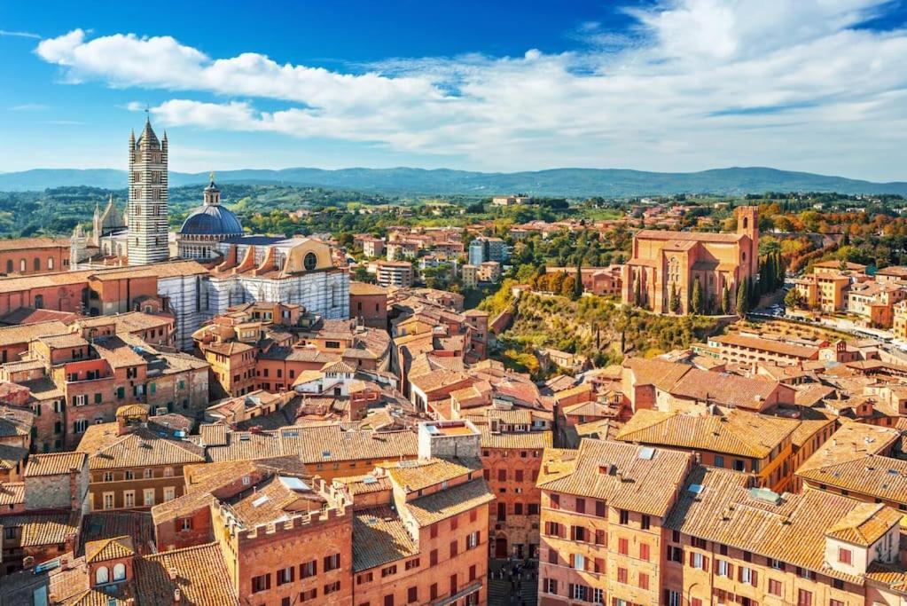シエーナPalazzo Celsi Pollini Duomo Casa Emmaアパートメント エクステリア 写真